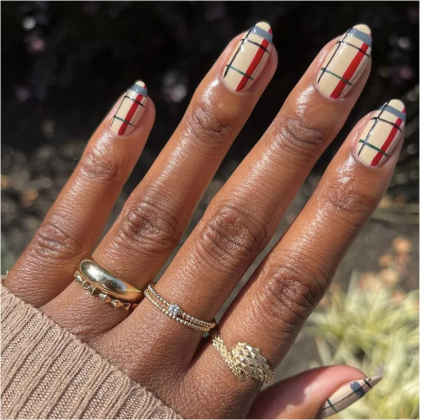 chic nail designs for fall with a plaid example